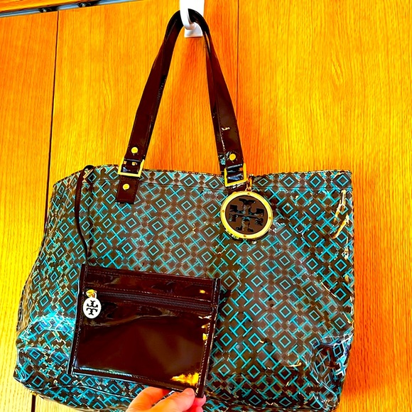 Tory Burch logo clear plastic handle tote bag with attached zip wallet pouch GUC - Picture 4 of 13